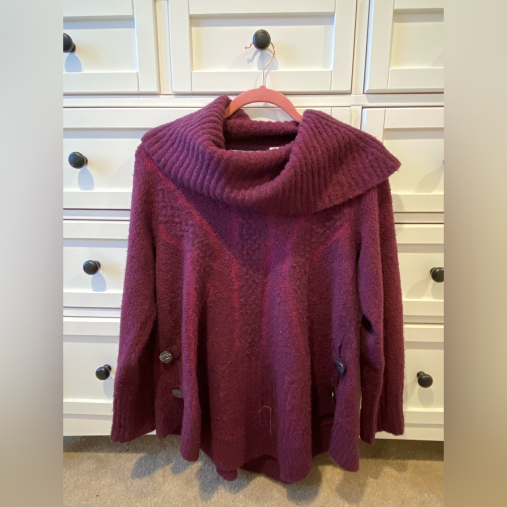 Anthropologie maroon sweater size medium with button detailing